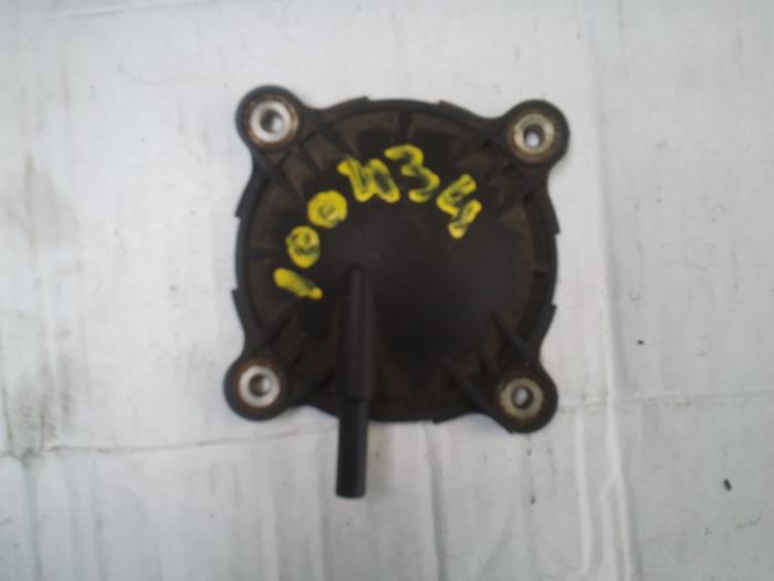 Gebrauchte Kraftstofffiltergehäuse Peugeot 306 (7A/C/S) 1.9 D,XND,XAD Preis auf Anfrage angeboten von N Kossen Autorecycling BV