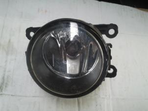Used Fog light, front right Landrover Freelander II 3.2 l6 24V Price on request offered by N Kossen Autorecycling BV