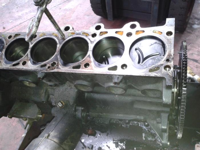 Used Engine crankcase BMW 5-Serie Price on request offered by N Kossen Autorecycling BV