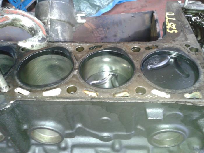 Usagé Piston BMW 5-Série Prix sur demande proposé par N Kossen Autorecycling BV