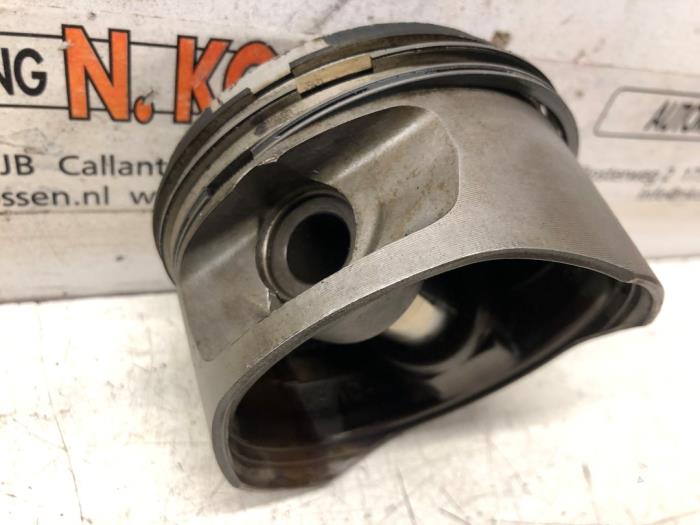 Used Piston Opel Omega Price on request offered by N Kossen Autorecycling BV