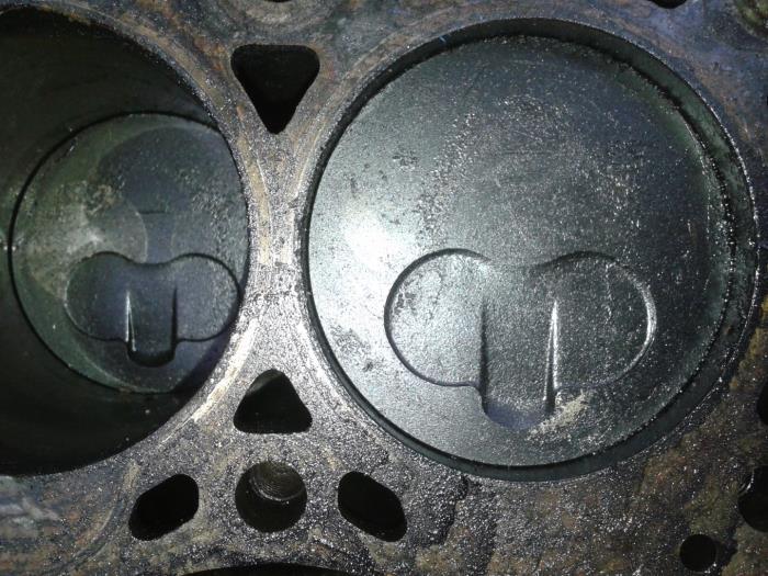 Usagé Piston Volvo S40/V40 Prix sur demande proposé par N Kossen Autorecycling BV