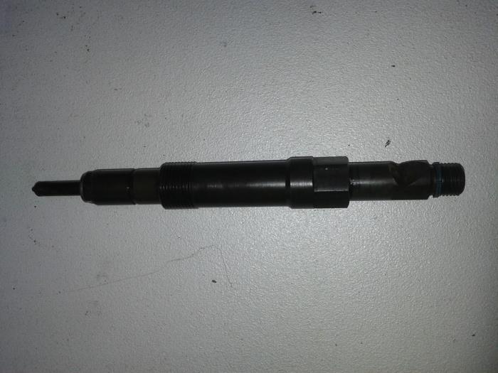 Usados Inyector (diésel) Ford Transit Precio de solicitud ofrecido por N Kossen Autorecycling BV