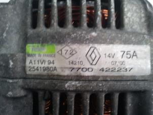 Usados Dinamo Renault Kangoo (KC) 1.4 Precio de solicitud ofrecido por N Kossen Autorecycling BV