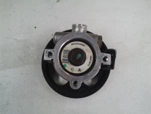 Used Power steering pump Citroen Xsara Picasso (CH) 1.8 16V Price on request offered by N Kossen Autorecycling BV
