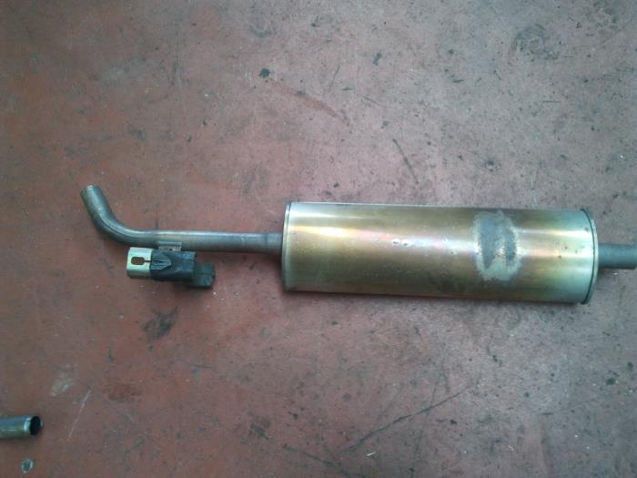 Exhaust middle silencer from a Renault Clio III (BR/CR) 1.6 16V 2006