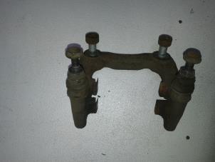 Used Rear brake calliperholder, left Peugeot 307 (3A/C/D) 2.0 HDi 90 Price on request offered by N Kossen Autorecycling BV