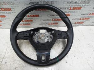 Used Steering wheel Volkswagen Passat Variant (3C5) 2.0 TDI 16V Bluemotion Price on request offered by N Kossen Autorecycling BV