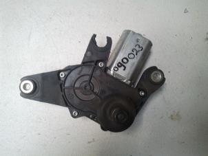 Used Rear wiper motor Renault Clio III (BR/CR) 1.5 dCi 85 Price on request offered by N Kossen Autorecycling BV