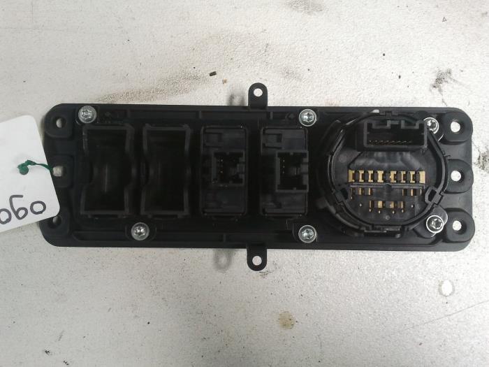 Switch Nissan Navara 2.5 dCi 16V 4x4 VP5NFX