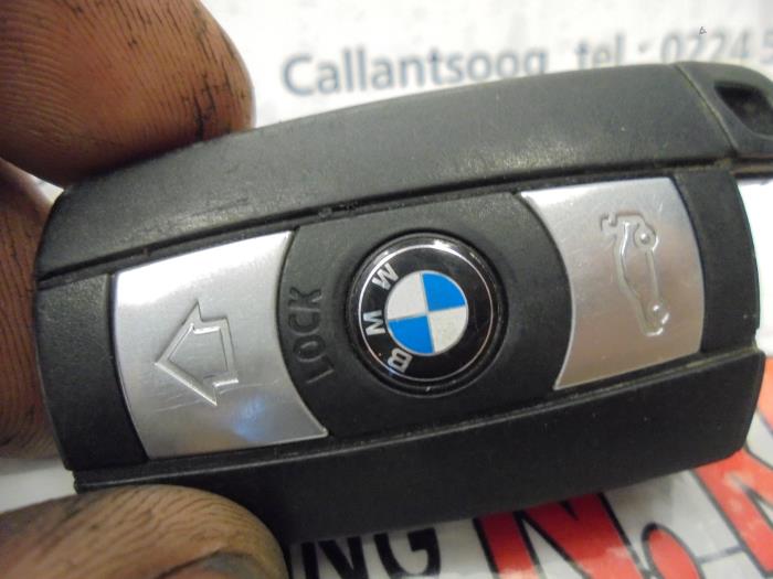 Key from a BMW 5 serie Touring (E61) 530d 24V 2006