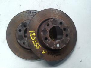 Used Front brake disc BMW Z3 Roadster (E36/7) 1.9 Price on request offered by N Kossen Autorecycling BV