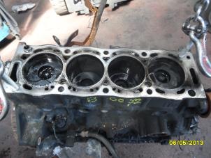 Used Engine crankcase Peugeot 307 (3A/C/D) 2.0 HDi 90 Price on request offered by N Kossen Autorecycling BV