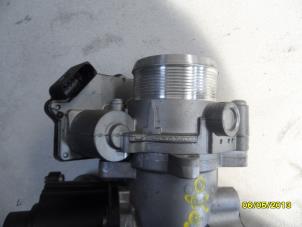 Used Throttle body Volkswagen Crafter 2.5 TDI 30/32/35/46/50 Price on request offered by N Kossen Autorecycling BV