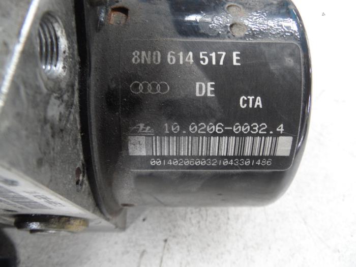 Używane Pompa ABS Audi TT (8N3) 1.8 20V Turbo Quattro Cena na żądanie oferowane przez N Kossen Autorecycling BV