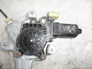 Używane Silnik szyby drzwiowej Hyundai Getz 1.3i 12V Cena na żądanie oferowane przez N Kossen Autorecycling BV