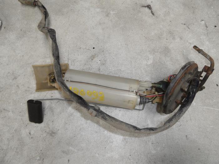 Used Petrol pump Rover 45 1.8 16V Price on request offered by N Kossen Autorecycling BV