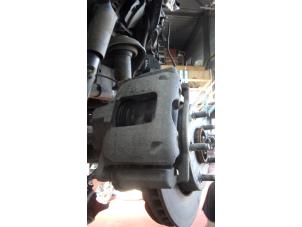Used Front brake calliper, right Jeep Wrangler Unlimited (JK) 2.8 CRD 4x4 Price on request offered by N Kossen Autorecycling BV