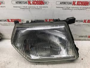 Used Headlight, right Nissan Patrol GR (Y61) 2.8 GR TDi-6 Price on request offered by N Kossen Autorecycling BV