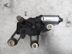 Used Rear wiper motor Ford Fiesta 5 (JD/JH) 1.25 16V Price on request offered by N Kossen Autorecycling BV
