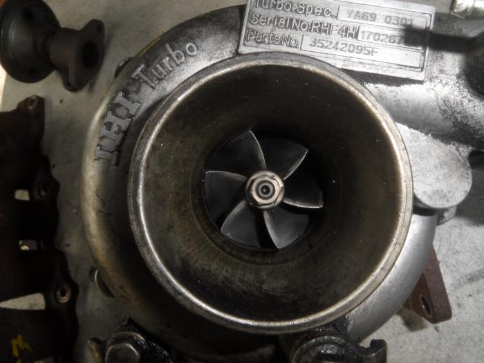 Gebrauchte Turbo Dodge Ram Van 2.5 CRD Preis auf Anfrage angeboten von N Kossen Autorecycling BV