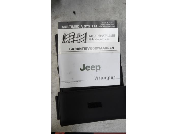 Używane Instrukcja Jeep Wrangler Unlimited (JK) 2.8 CRD 4x4 Cena na żądanie oferowane przez N Kossen Autorecycling BV