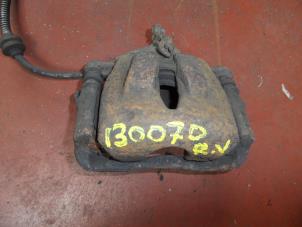 Used Front brake calliper, right Citroen C8 (EA/EB) 2.2 HDi 16V Price on request offered by N Kossen Autorecycling BV