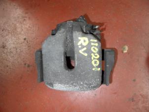 Used Front brake calliper, right BMW 5 serie Touring (E39) 530d 24V Price on request offered by N Kossen Autorecycling BV