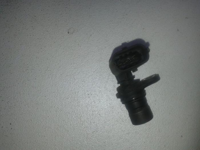 Gebrauchte Nockenwelle Sensor Opel Signum (F48) 2.2 direct 16V Preis auf Anfrage angeboten von N Kossen Autorecycling BV