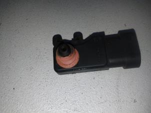 Used Mapping sensor (intake manifold) Opel Signum (F48) 2.2 direct 16V Price on request offered by N Kossen Autorecycling BV