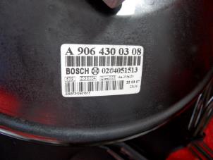 Used Brake servo Volkswagen Crafter 2.5 TDI 30/32/35/46/50 Price on request offered by N Kossen Autorecycling BV