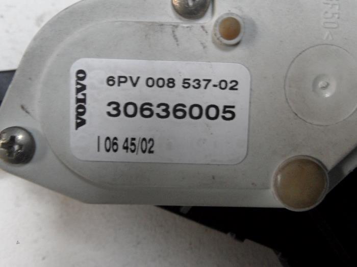Begagnade Gaspedalsensor Volvo S80 (TR/TS) 2.4 D5 20V Pris på förfrågan erbjuds av N Kossen Autorecycling BV