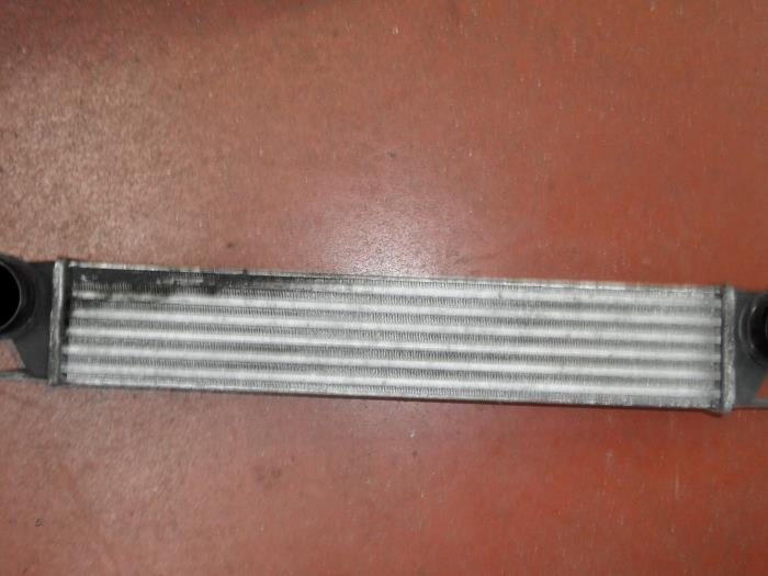 Usados Intercooler BMW 5 serie Touring (E39) 530d 24V Precio de solicitud ofrecido por N Kossen Autorecycling BV