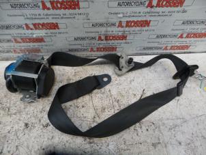 Used Front seatbelt, right Citroen Jumpy (G9) 1.6 HDI 16V Price on request offered by N Kossen Autorecycling BV