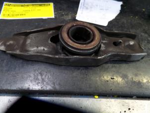 Used Thrust bearing Volkswagen Transporter T5 1.9 TDi Price on request offered by N Kossen Autorecycling BV