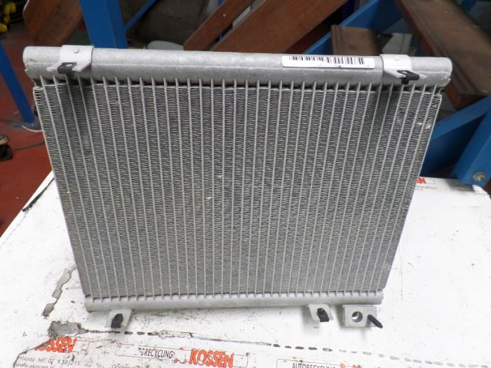Air conditioning condenser from a Dodge Ram 3500 Standard Cab (DR/DH/D1/DC/DM) 5.7 V8 Hemi 2500 4x2 2008