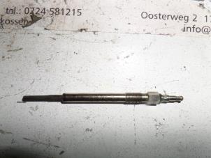 Used Glow plug Volkswagen Touran (1T1/T2) 2.0 TDI 16V 140 Price on request offered by N Kossen Autorecycling BV