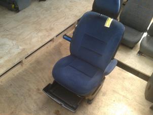 Gebrauchte Sitz rechts Peugeot Partner Combispace 1.6 HDI 90 16V Preis auf Anfrage angeboten von N Kossen Autorecycling BV