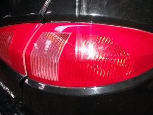 Gebrauchte Rücklicht rechts Alfa Romeo 147 (937) 1.6 Twin Spark 16V Preis auf Anfrage angeboten von N Kossen Autorecycling BV