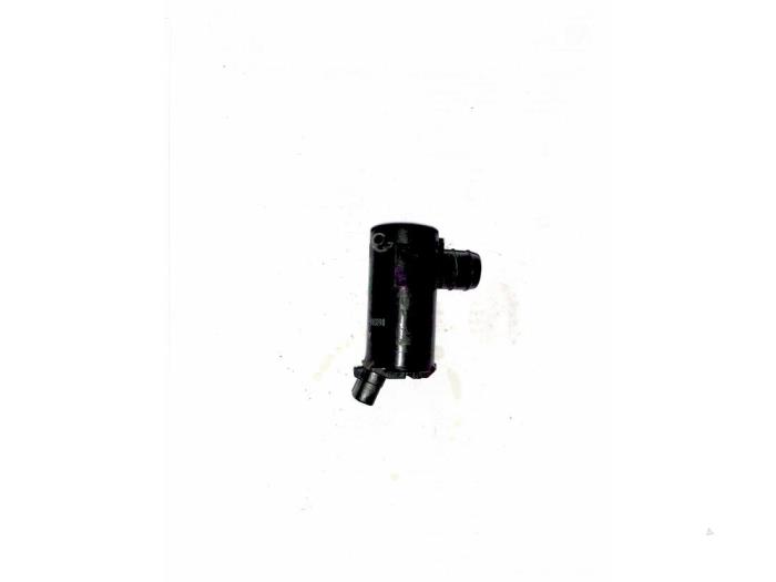 Rear screen washer pump from a Mazda 6 Sportbreak (GY19/89) 2.0 CiDT 16V 2003