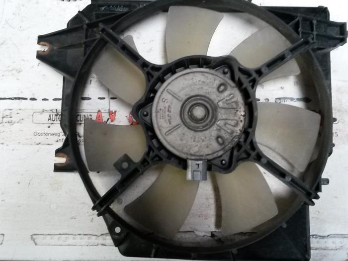 Używane Wentylator Mazda Premacy 2.0 DiTD 16V Cena na żądanie oferowane przez N Kossen Autorecycling BV