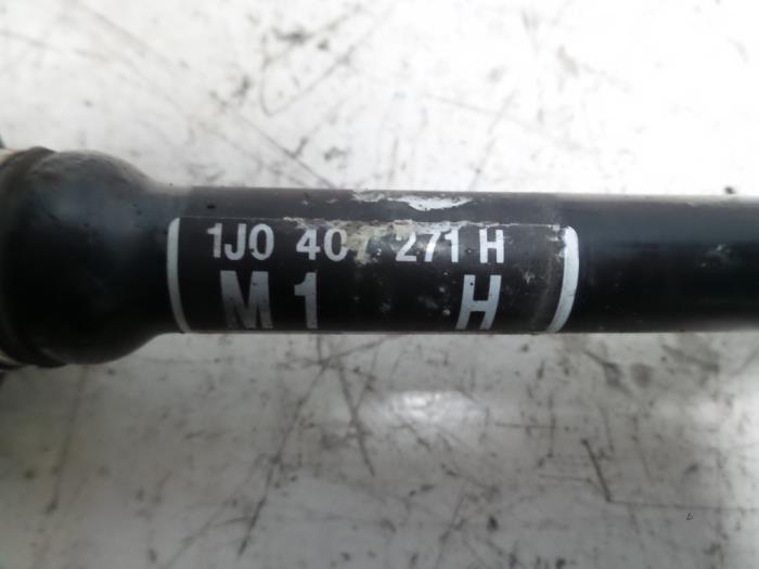 Front drive shaft, left from a Audi A3 (8L1) 1.9 TDI 90 1999