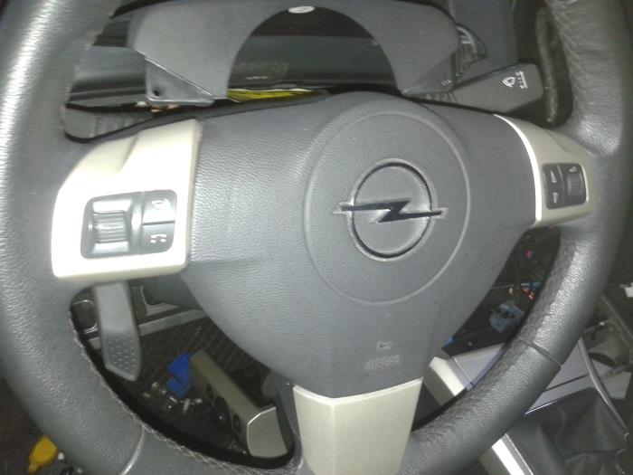 voorwoord vertrekken genoeg Used Opel Astra H SW (L35) 1.3 CDTI 16V Ecotec Left airbag (steering wheel)  - 13111344 - Autorecycling N Kossen bv | ProxyParts.com