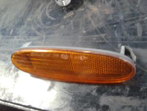 Used Front bumper reflector, left Nissan Patrol GR (Y61) 2.8 GR TDi-6 Price on request offered by N Kossen Autorecycling BV