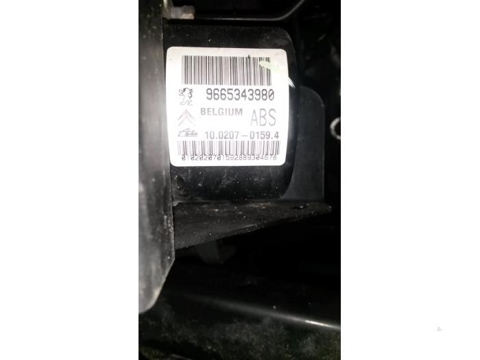 Usagé Bloc ABS Peugeot 207 SW (WE/WU) 1.6 HDi 16V Prix sur demande proposé par N Kossen Autorecycling BV