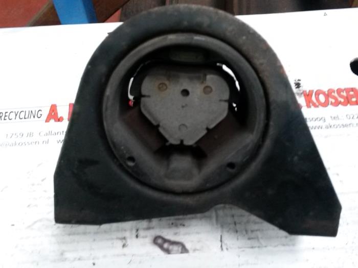 Engine mount from a Ford Transit 2.0 TDdi 16V 260S 2002