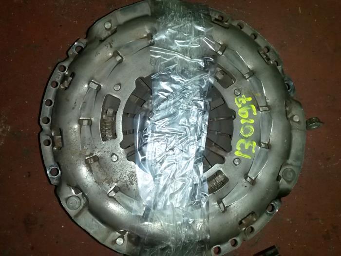 Usagé Kit embrayage (complet) Ford Transit 2.0 TDdi 16V 260S Prix sur demande proposé par N Kossen Autorecycling BV