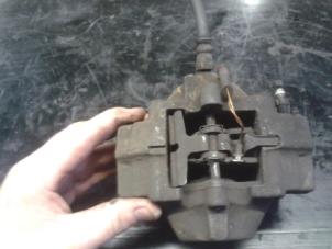 Used Rear brake calliper, right Mercedes C (W203) 2.7 C-270 CDI 20V Price on request offered by N Kossen Autorecycling BV
