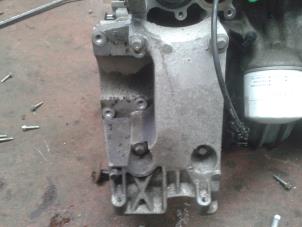 Used Air conditioning bracket Ford Focus 2 Wagon 1.6 16V Price on request offered by N Kossen Autorecycling BV