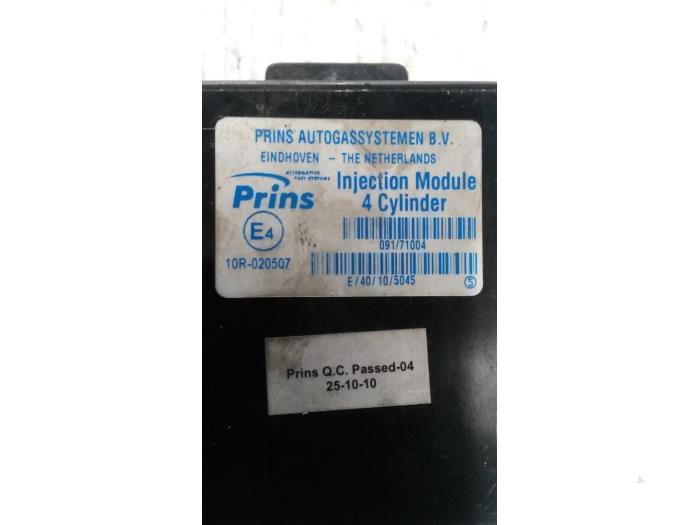 Usagé Moule LPG Dodge Ram 3500 Standard Cab (DR/DH/D1/DC/DM) 5.7 V8 Hemi 1500 4x2 Prix sur demande proposé par N Kossen Autorecycling BV